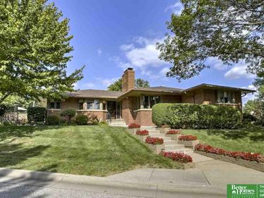 6102 Burt Street, Omaha, NE 68132