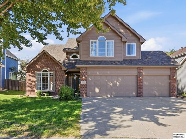 2602 Fairview Street, Bellevue, NE 68147