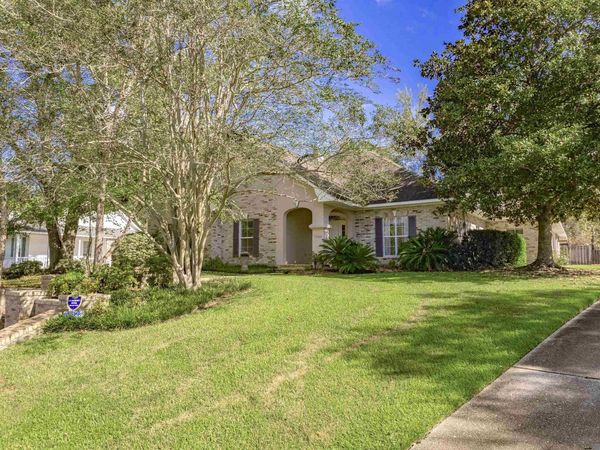 13523 Mary Edith Pl, Baton Rouge, LA 70809