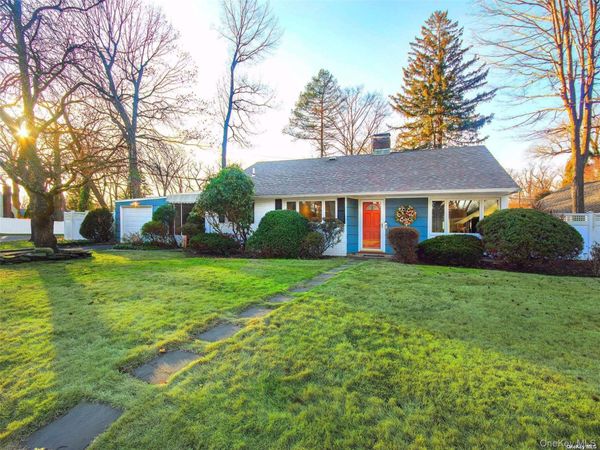 1 Appletree Lane, Glen Cove, NY 11542