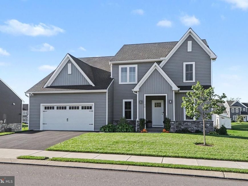 70 Lake View Road, Ephrata, PA 17522 Main Photo