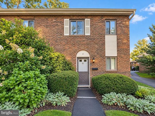 5 KINGS COURT, Unit 5, HATBORO, PA 19040