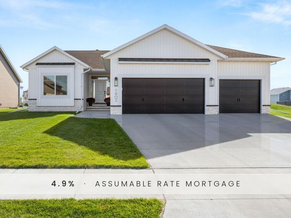 7902 Firefly Lane, Horace, ND 58047
