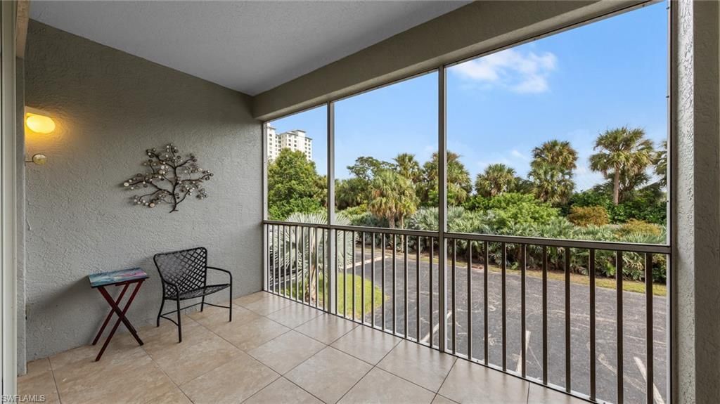 519 Roma Ct , Unit 2-203, Naples, FL 34110 Photo