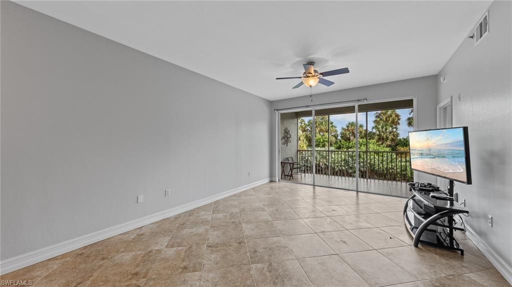 519 Roma Ct , Unit 2-203, Naples, FL 34110 Photo