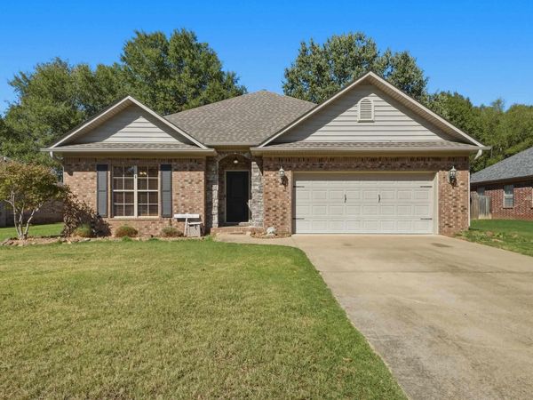 11 Brentwood Drive , Vilonia, AR 72173