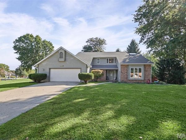 127 Pine Dale Drive , Swansea, IL 62226