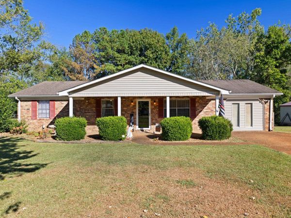 287 Phillips Dr, Killen, AL 35645