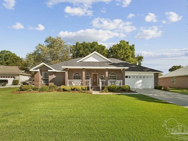 4220 Lancaster Gate Dr, Pace, FL 32571