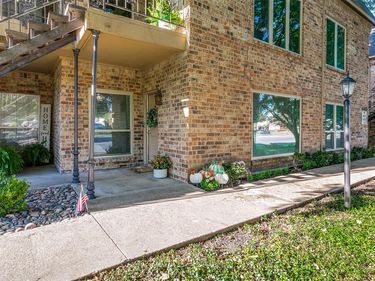 4413 Bellaire Dr S, Unit 104S, Fort Worth, TX 76109