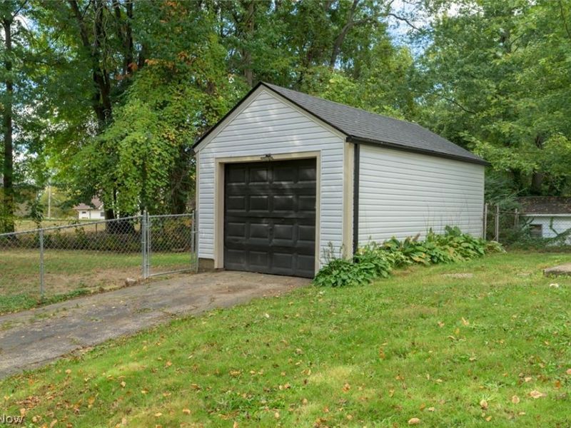 1316 Ottawa Avenue, Akron, OH 44305 Photo 3