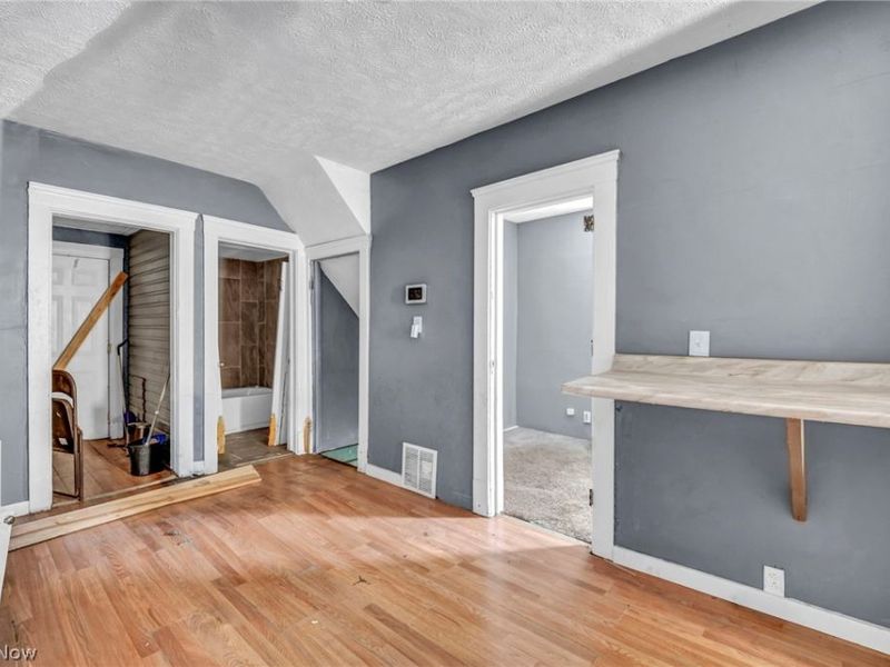 13709 Durkee Avenue, Cleveland, OH 44105 Photo 12