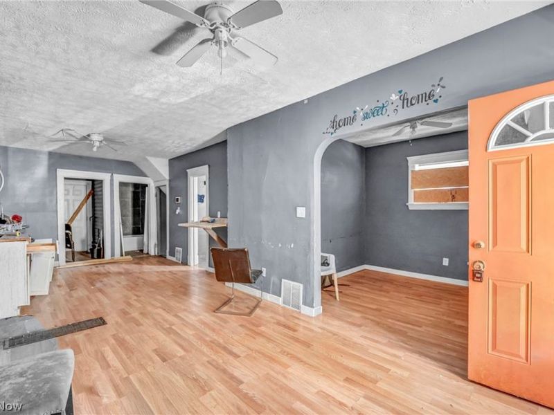 13709 Durkee Avenue, Cleveland, OH 44105 Photo 8