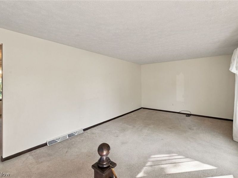 3821 Apache Street NW, Uniontown, OH 44685 Photo 10