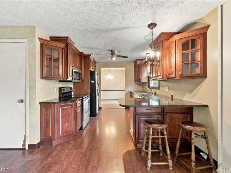 3821 Apache Street NW, Uniontown, OH 44685 Photo 4