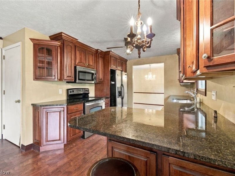 3821 Apache Street NW, Uniontown, OH 44685 Photo 6