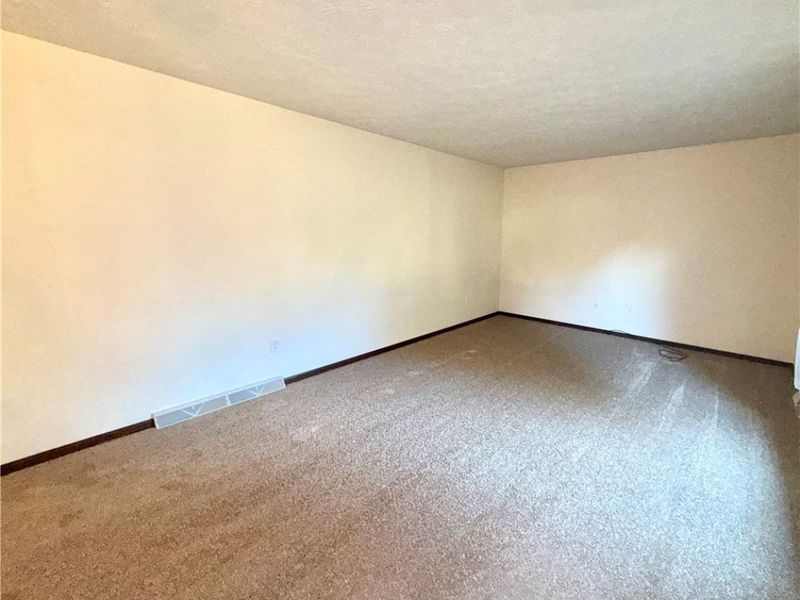 3821 Apache Street NW, Uniontown, OH 44685 Photo 8
