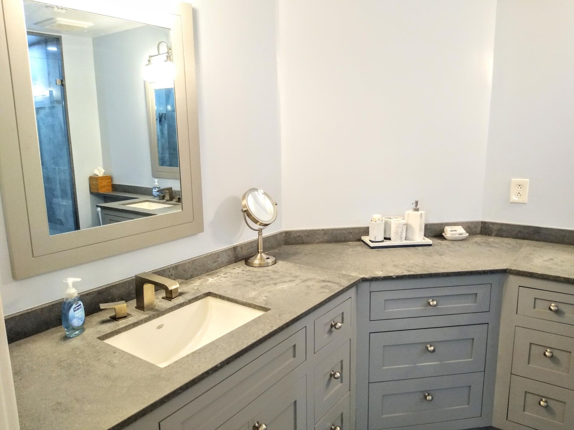 806 E Windward Way, Unit 410, Lantana, FL 33462 Photo