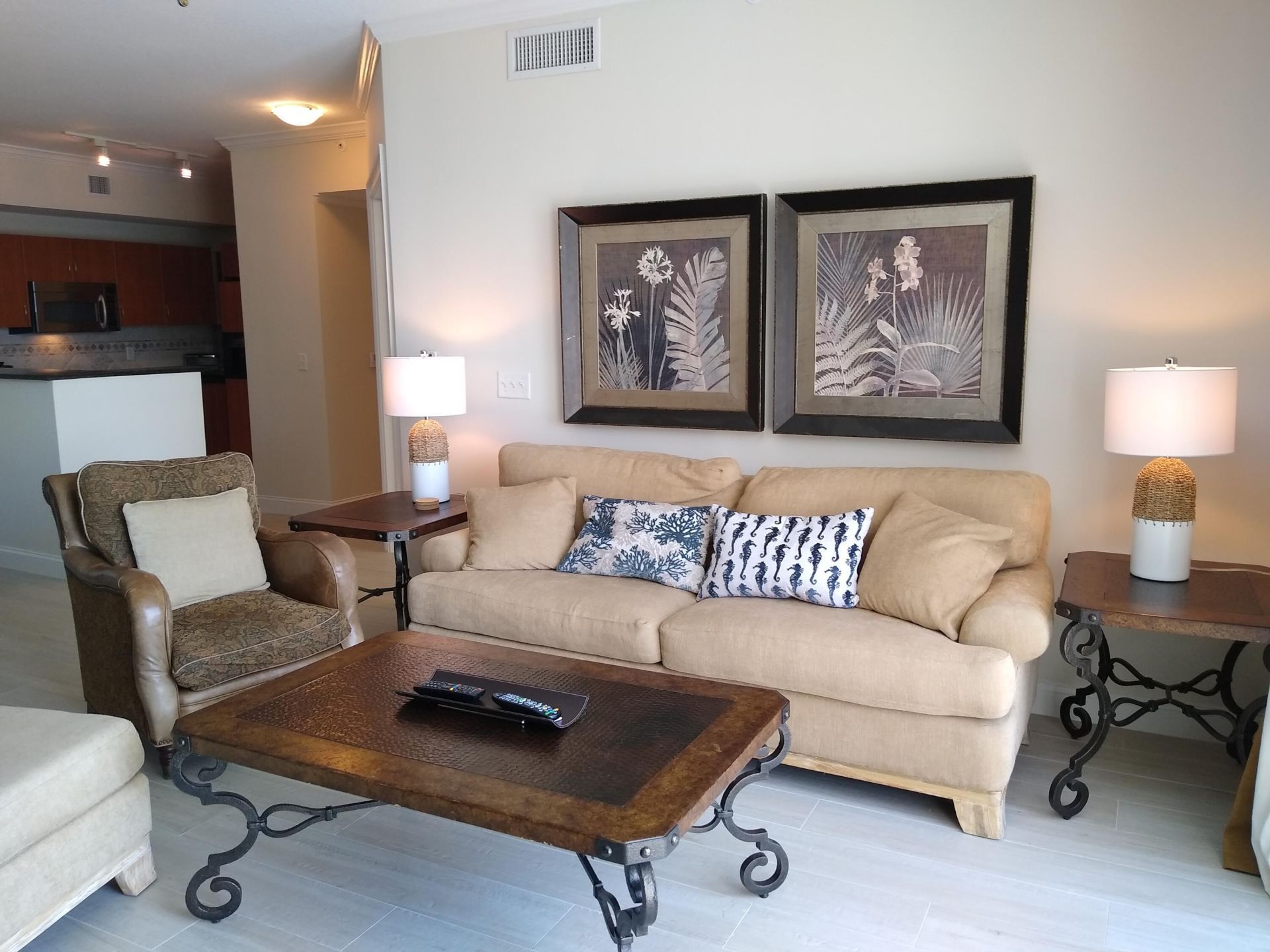 806 E Windward Way, Unit 410, Lantana, FL 33462 Photo
