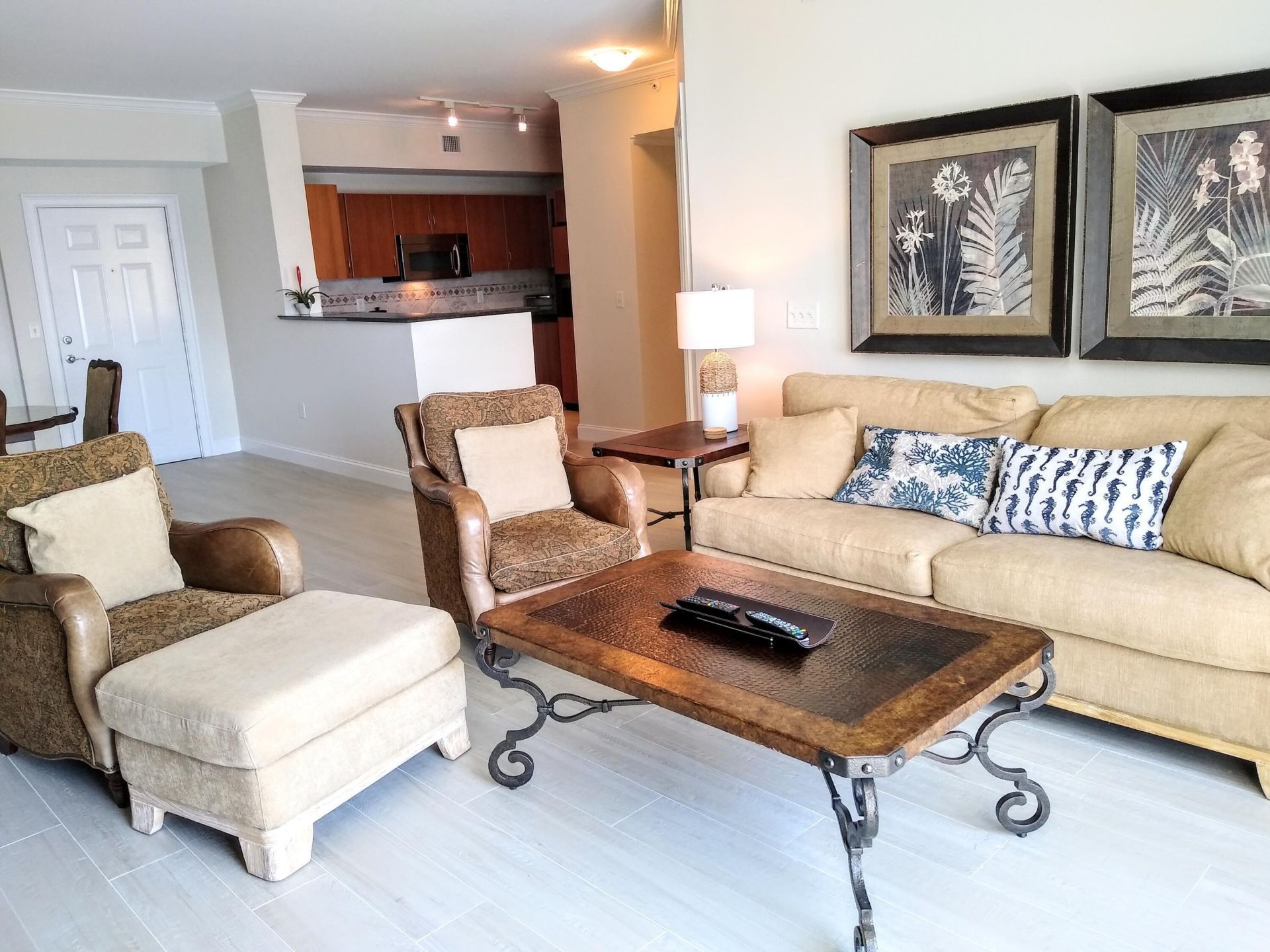 806 E Windward Way, Unit 410, Lantana, FL 33462 Photo