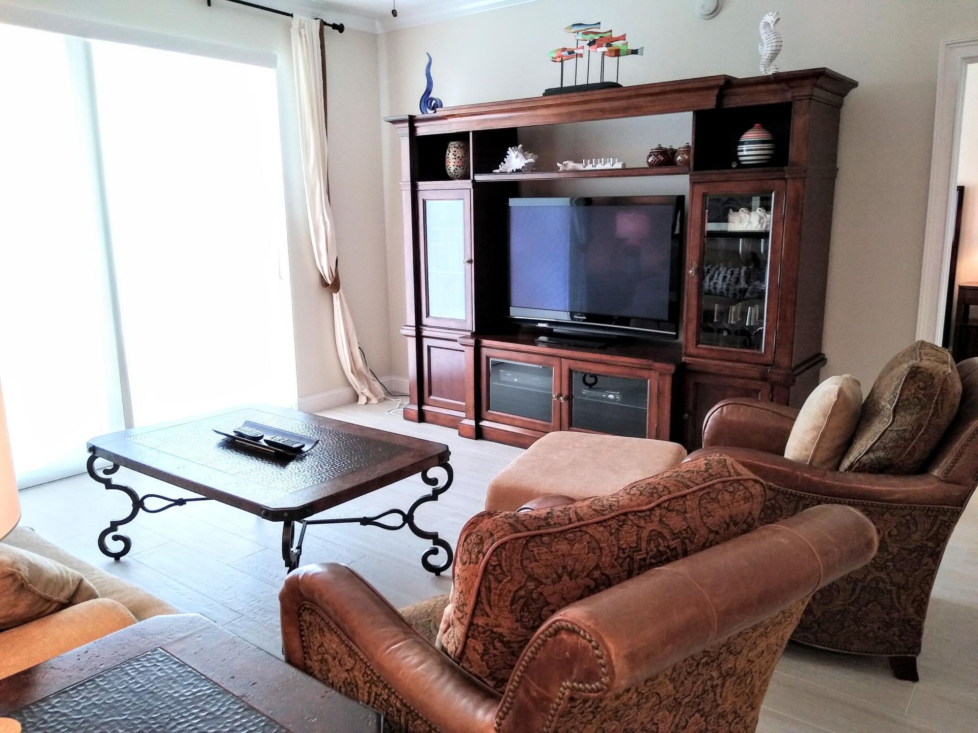 806 E Windward Way, Unit 410, Lantana, FL 33462 Photo