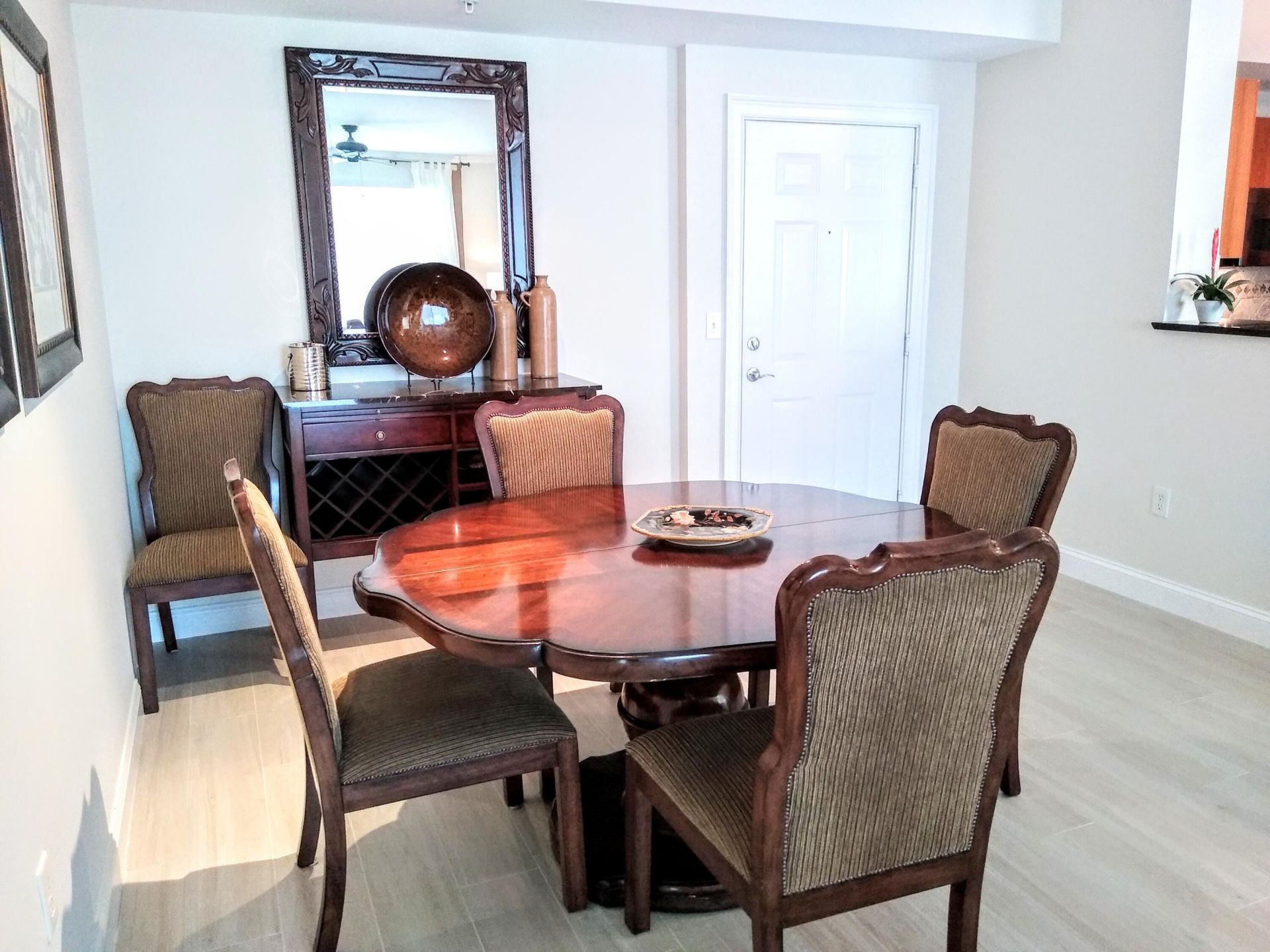 806 E Windward Way, Unit 410, Lantana, FL 33462 Photo