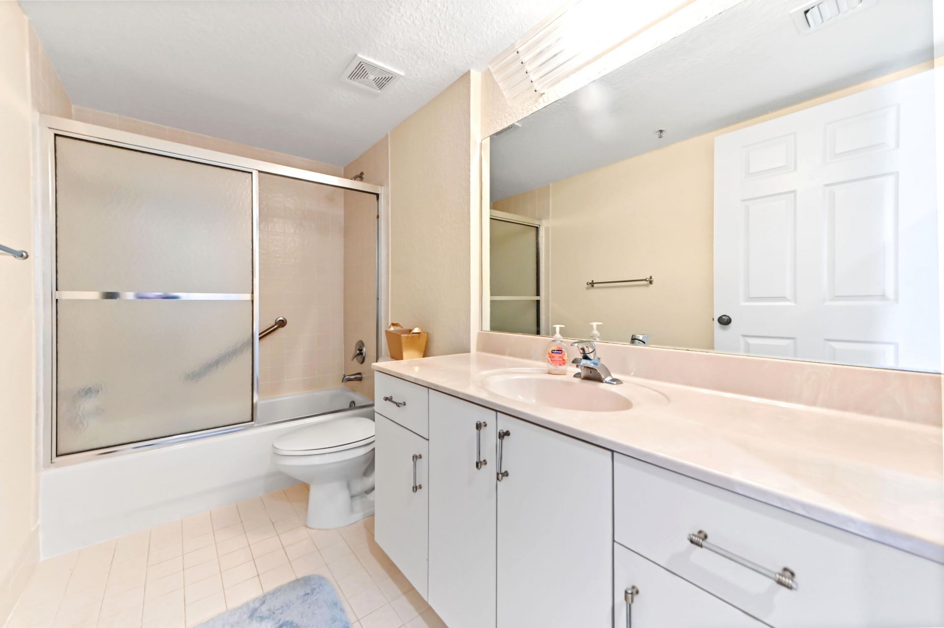 5842 Crystal Shores Drive, Unit 207, Boynton Beach, FL 33437 Photo