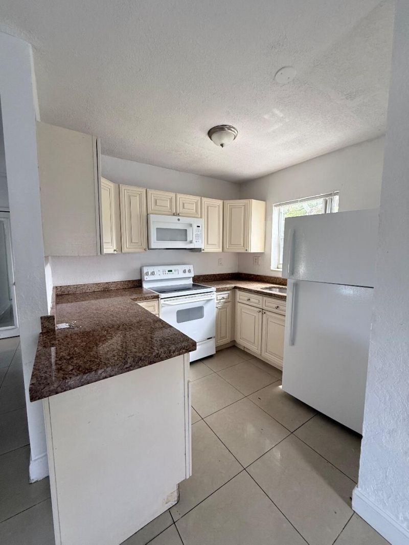 16100 NE 10th Avenue, North Miami Beach, FL 33162 Photo