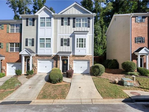 3052 Lauren Parc Road , Decatur, GA 30032