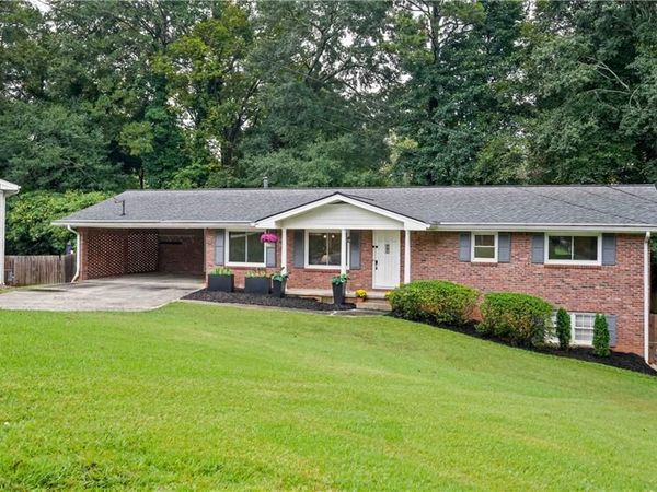1826 Cameo Court , Tucker, GA 30084