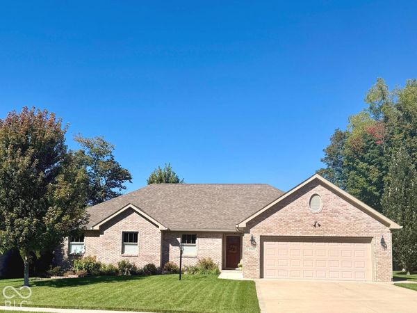 6658 English Oak Drive , Avon, IN 46123