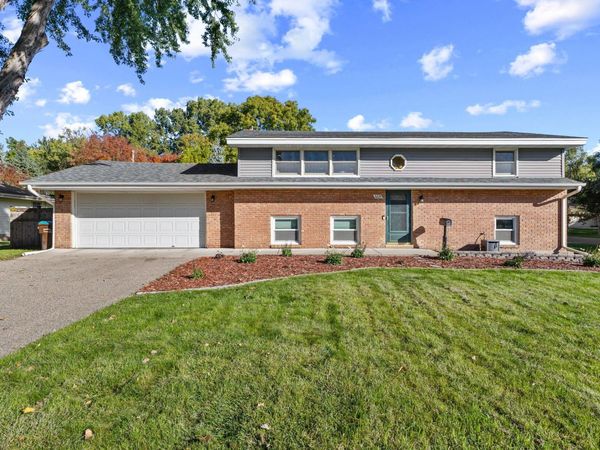 5220 Lowry Terrace, Golden Valley, MN 55422