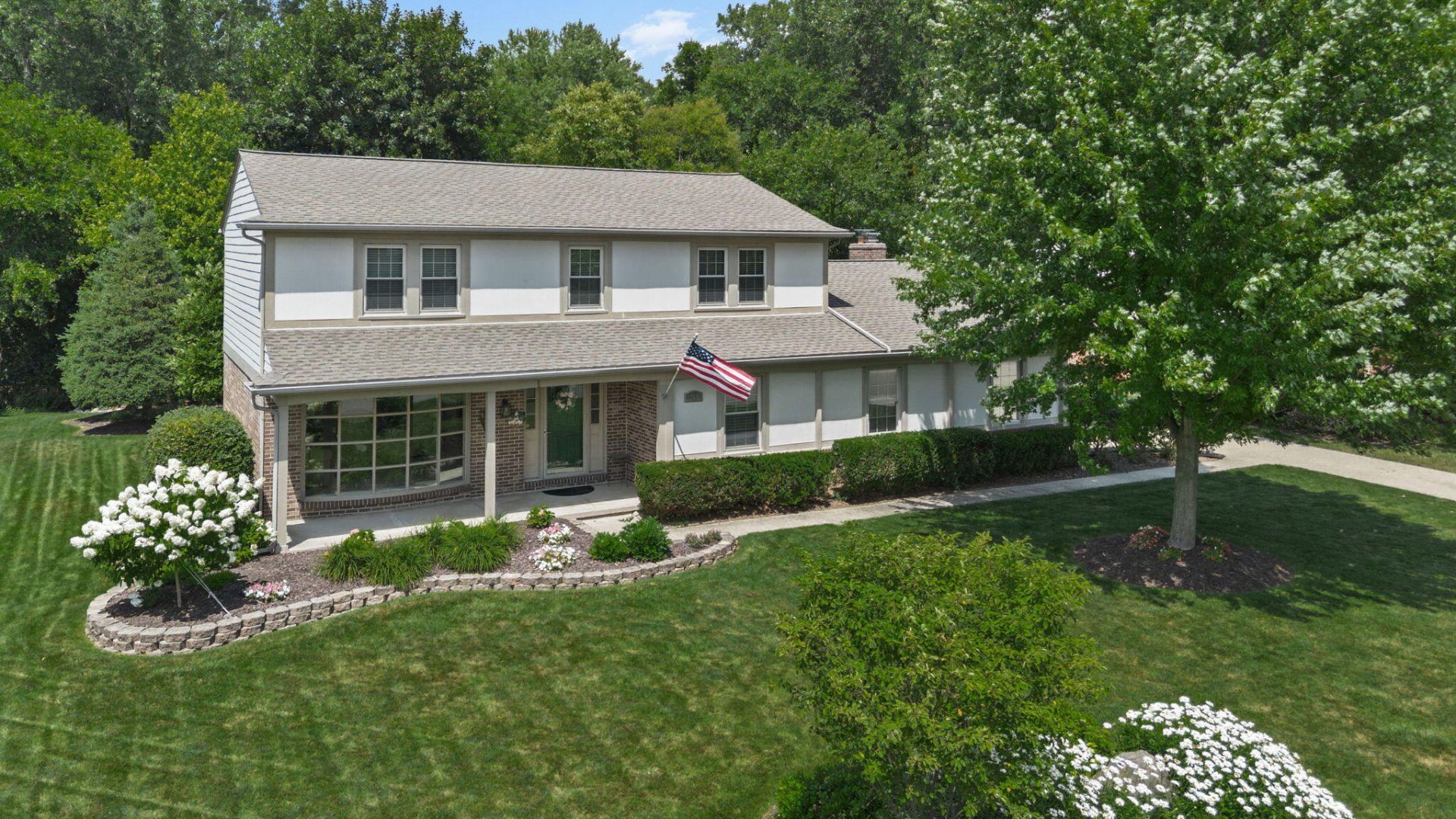33054 Oak Hollow Street, Farmington Hills, MI 48334 Main Photo