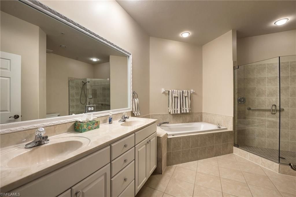 8437 Radcliffe Ter, Unit 204, Naples, FL 34120 Photo