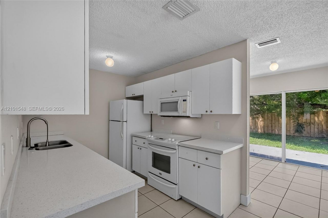 25860 SW 127th Pl , Homestead, FL 33032 Photo