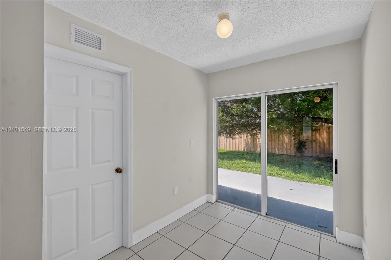 25860 SW 127th Pl , Homestead, FL 33032 Photo