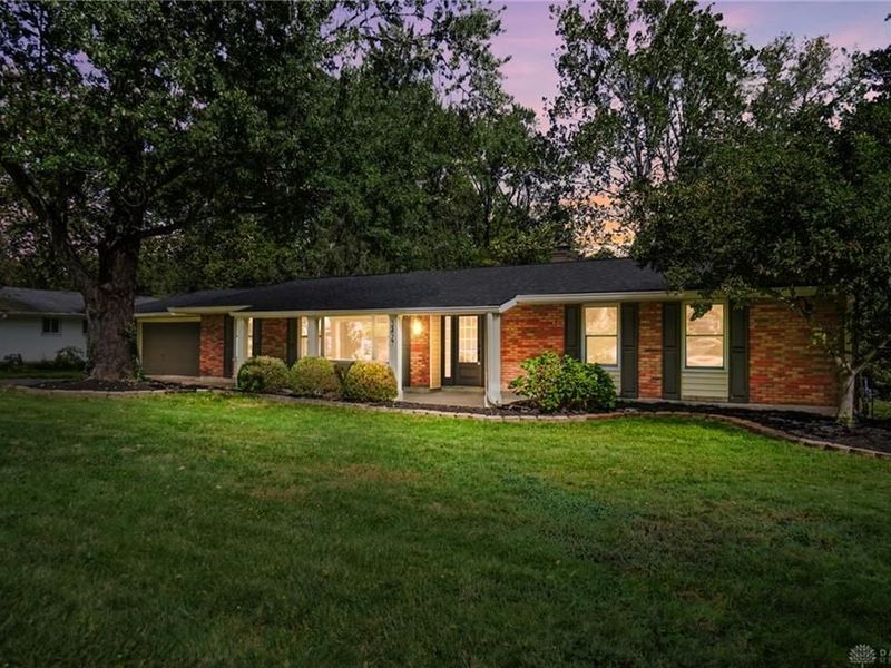 2427 Portage Path, Bellbrook, OH 45305 Photo 1