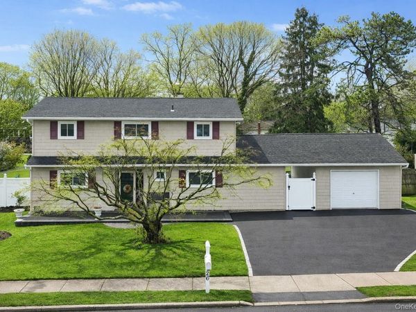 26 Stevenson Place , Deer Park, NY 11729