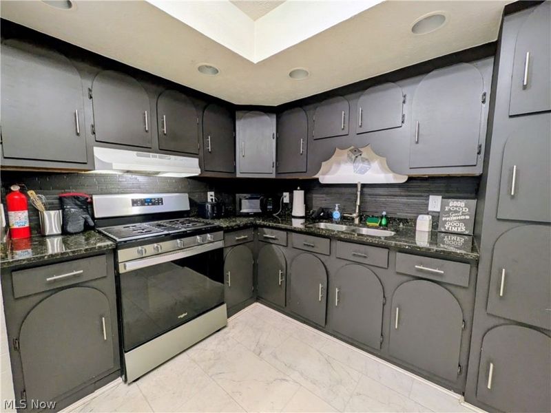 3211 Walton Avenue, Cleveland, OH 44113 Photo 17
