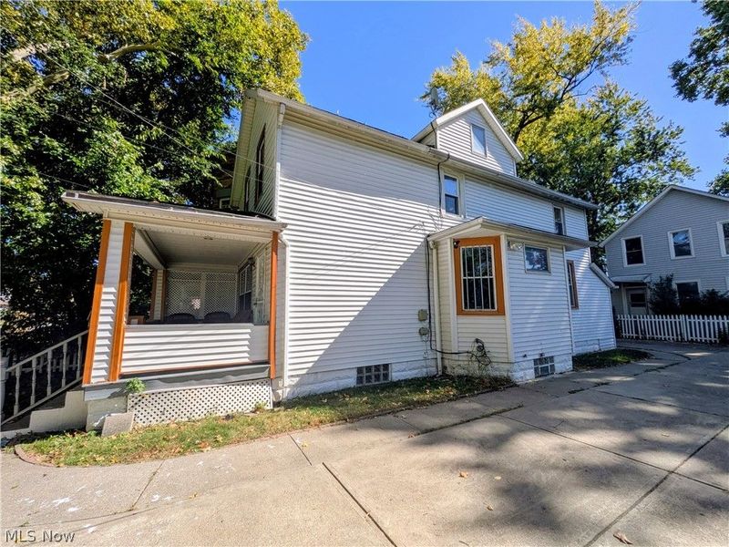 3211 Walton Avenue, Cleveland, OH 44113 Photo 3