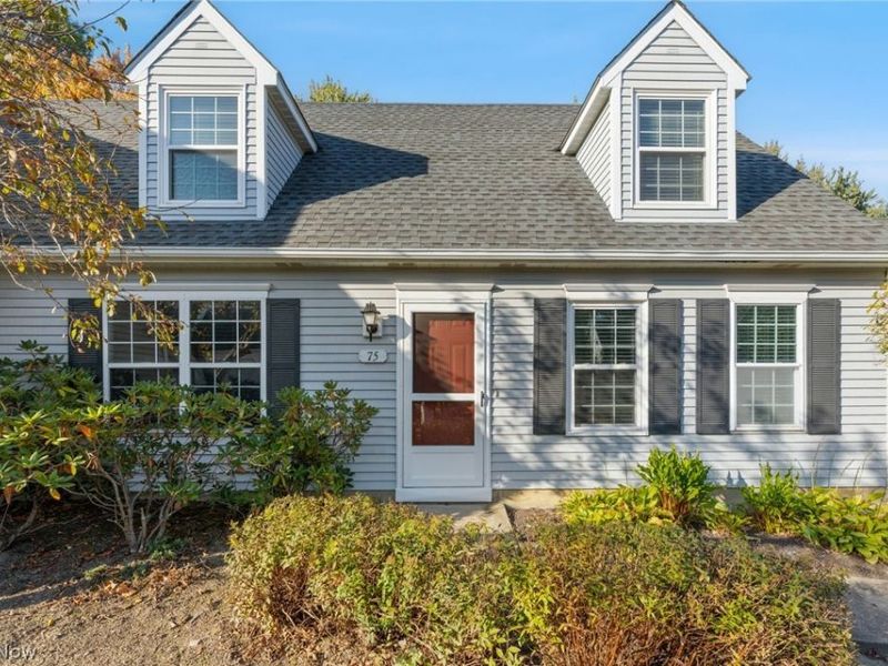 75 Dover Place Lane, Northfield Center, OH 44067 Photo 2