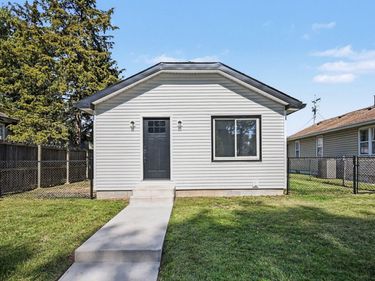 812 W Marion Street, Mishawaka, IN 46545