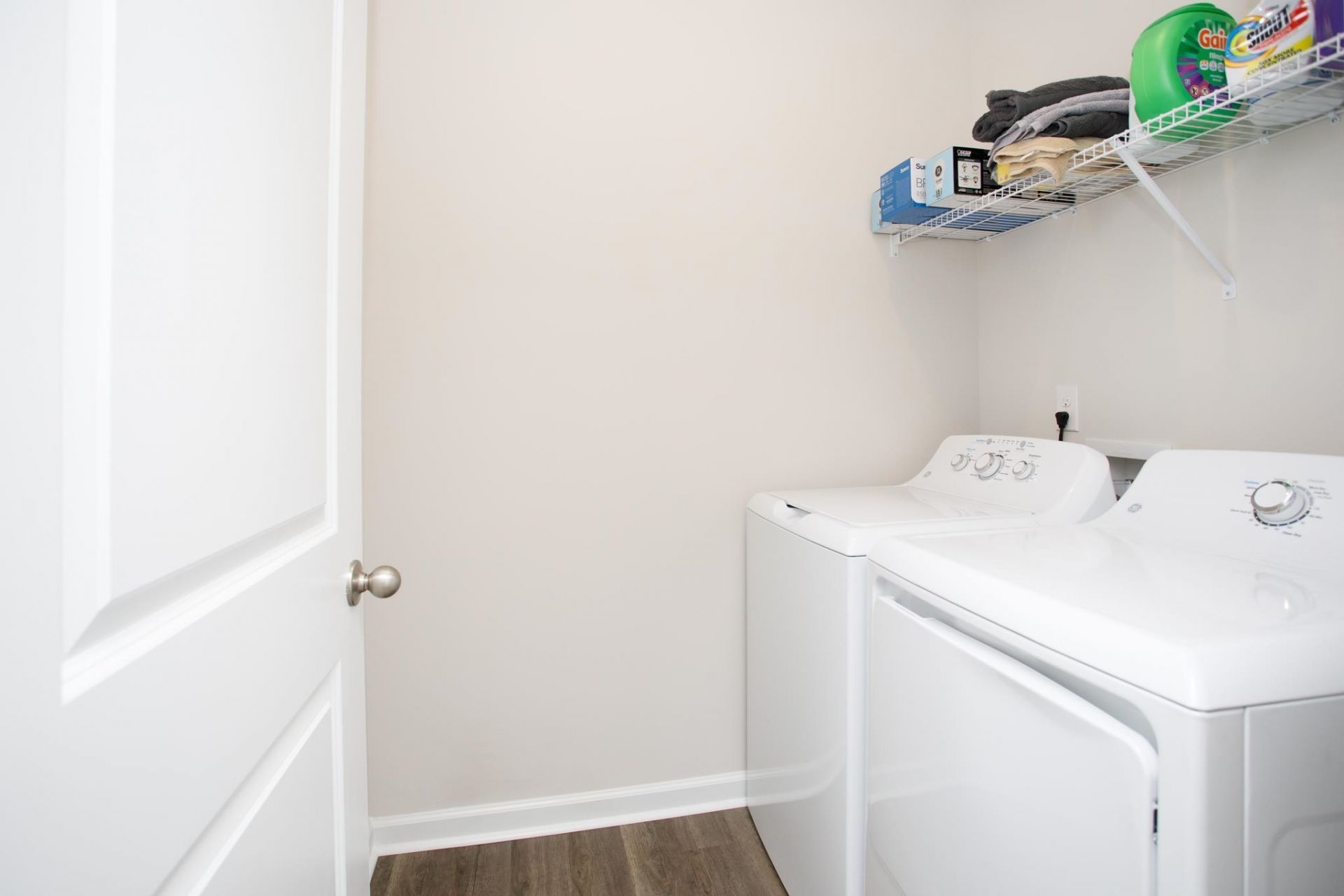 153 Homestead Way Photo 14
