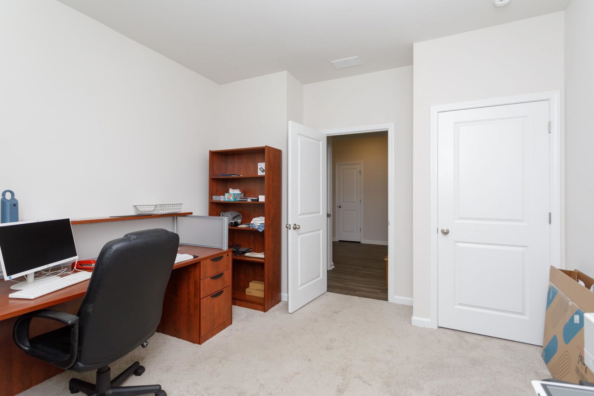 153 Homestead Way Photo 16