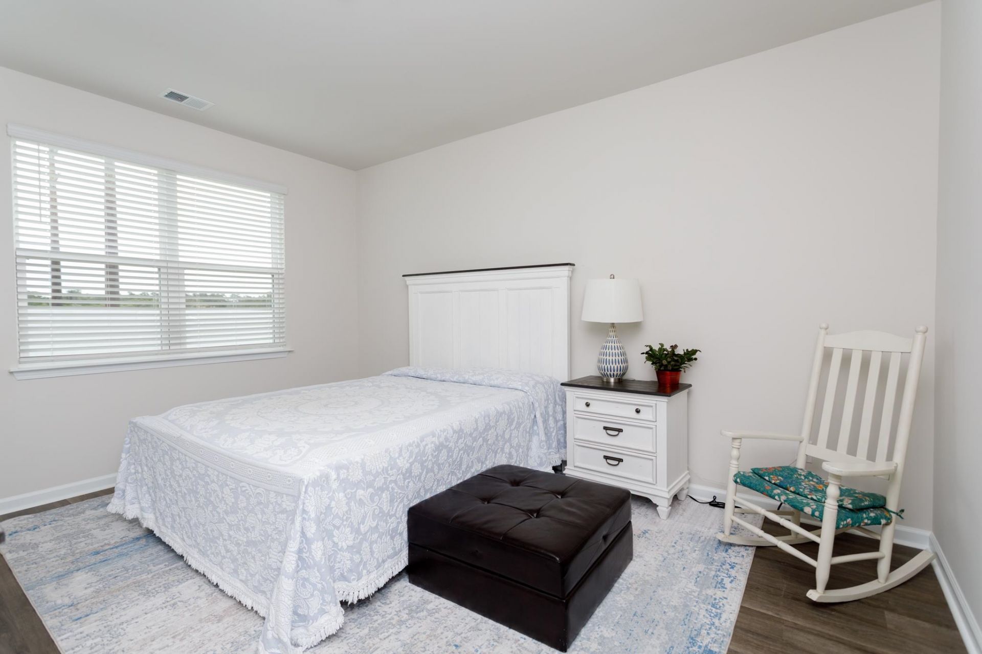 153 Homestead Way Photo 17
