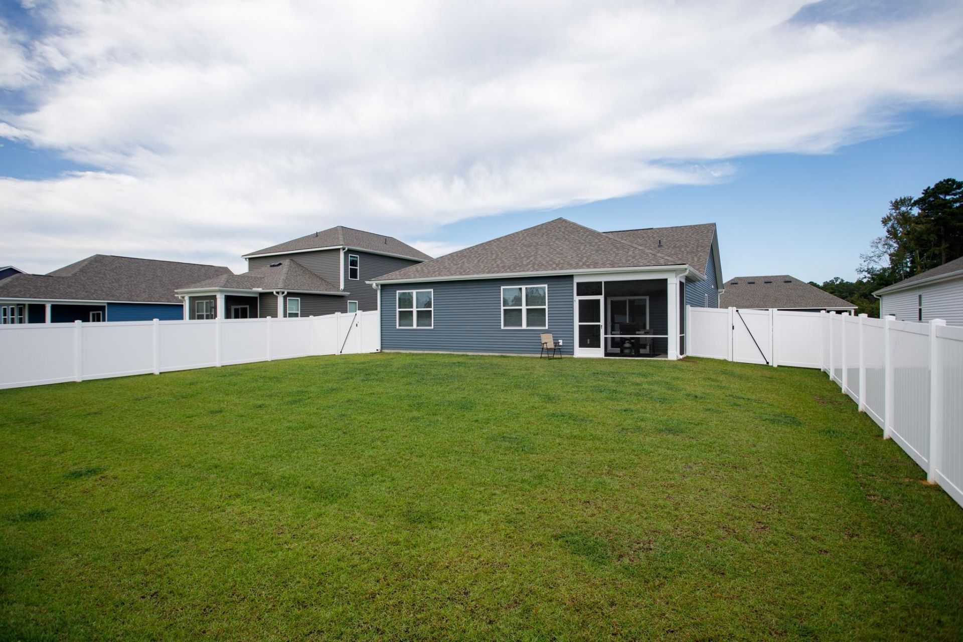 153 Homestead Way Photo 33