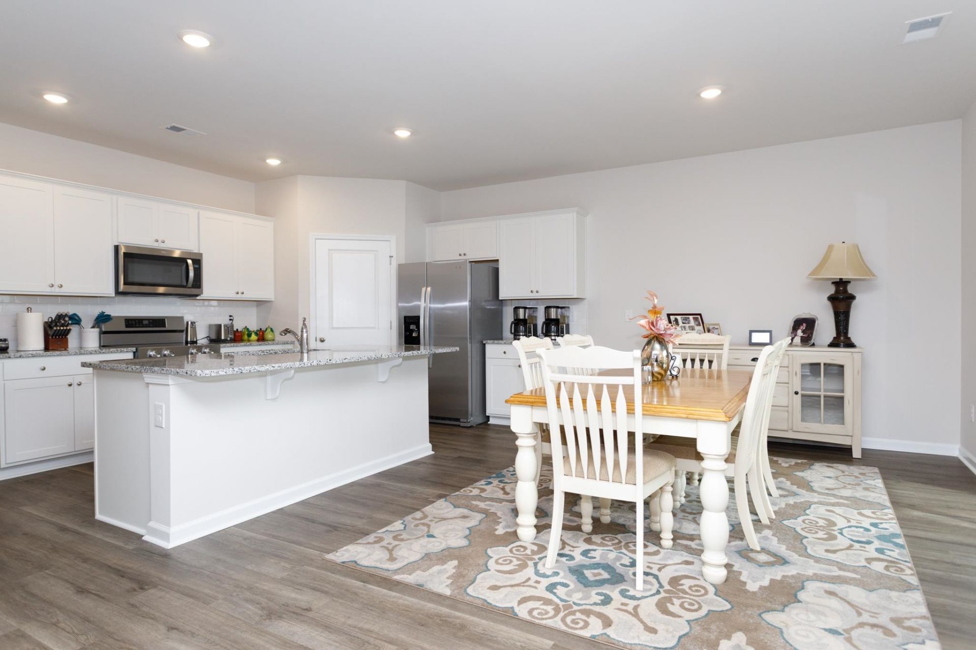 153 Homestead Way Photo 4