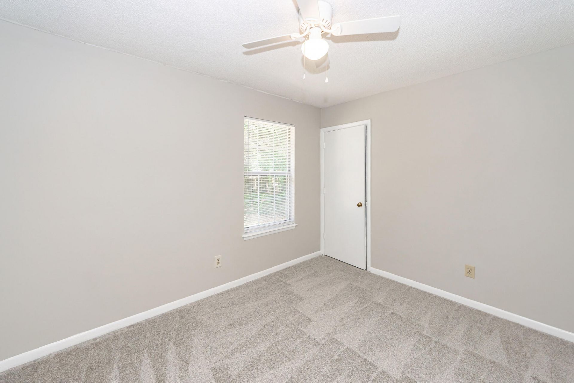1022 Oakcrest Drive Photo 20
