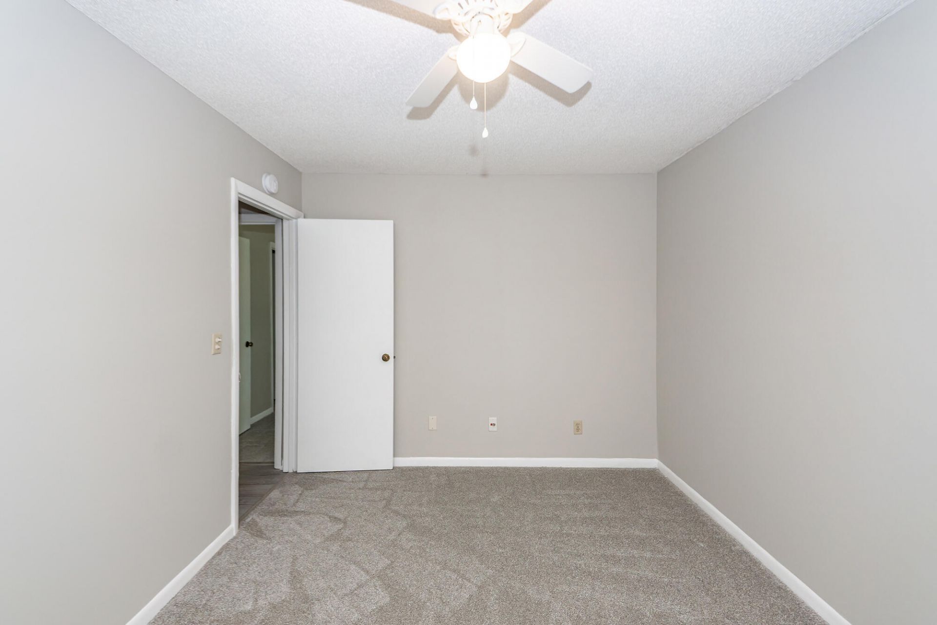 1022 Oakcrest Drive Photo 22