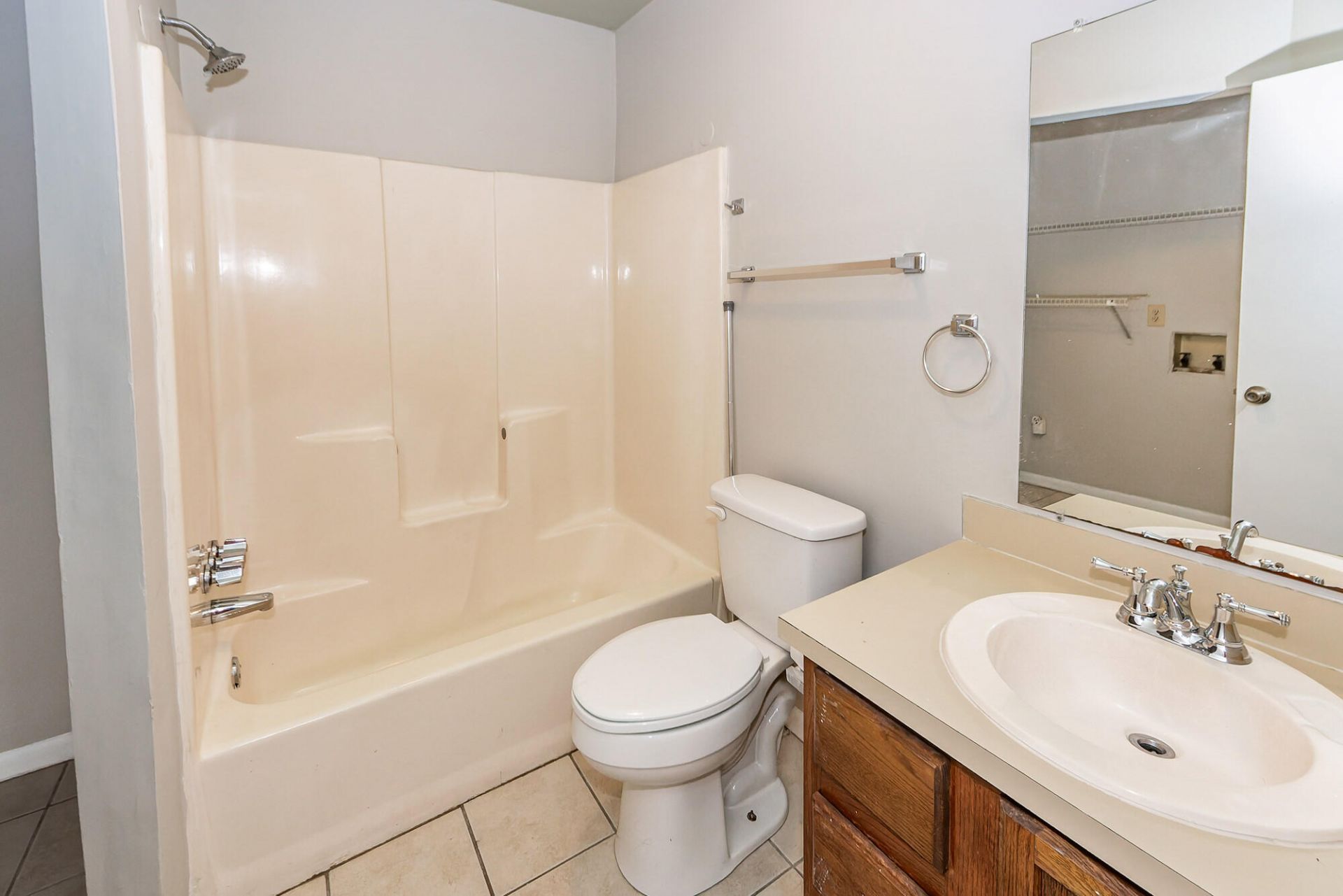 1022 Oakcrest Drive Photo 24